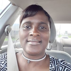 Meet your Posher, Renee